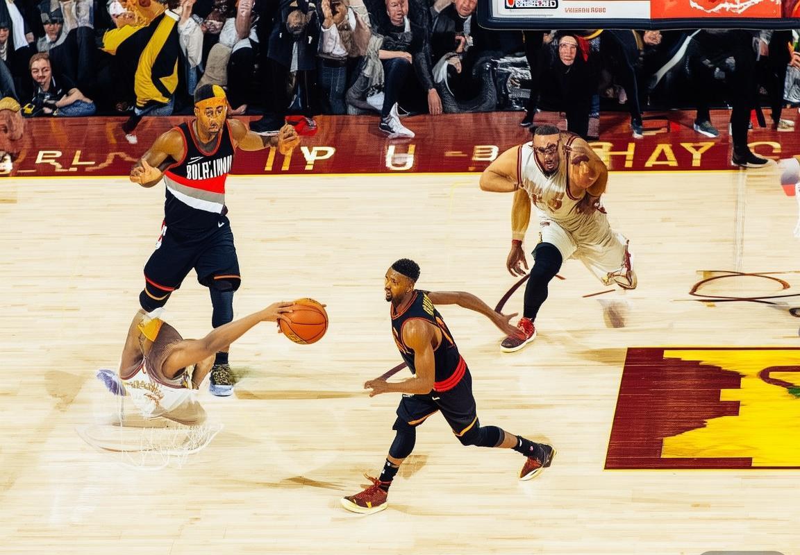 2017年NBA骑士对开拓者：巅峰对决战术解析与阵容分析