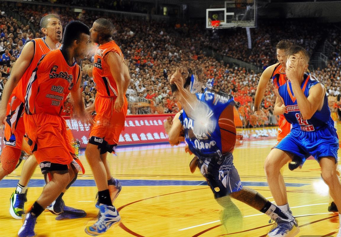 2011 CBA季后赛粤厦巅峰对决回顾：经典瞬间与战术对决